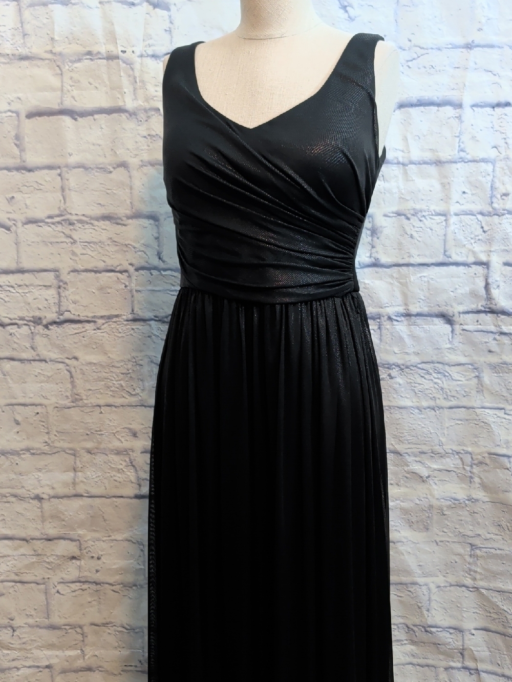 MARINA Black Sleeveless Maxi Dress w/ Metallic Shimmer - Size 6